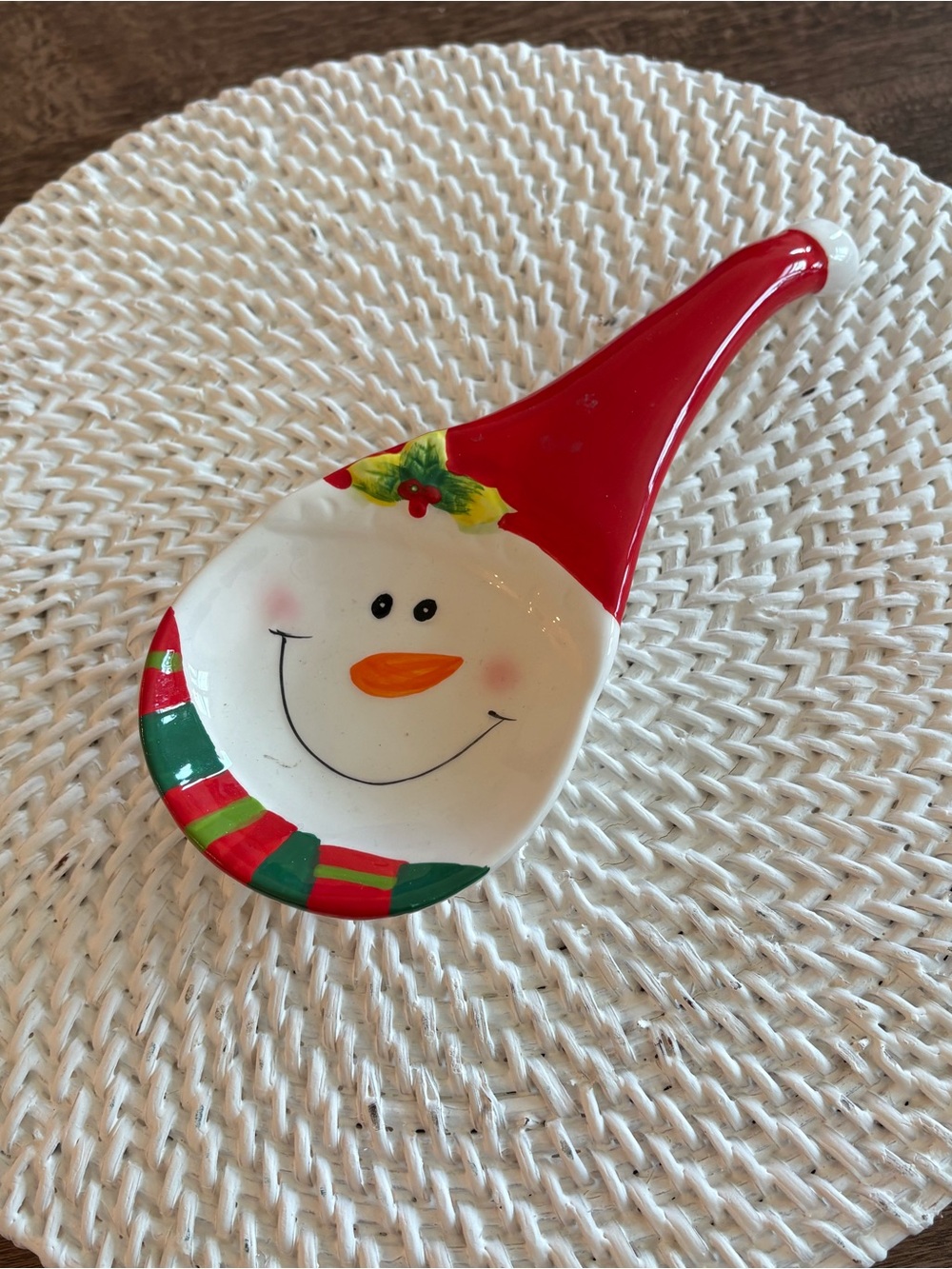 Amazon Red and White Snowman Spoon Rest with Green and Orange Accents
